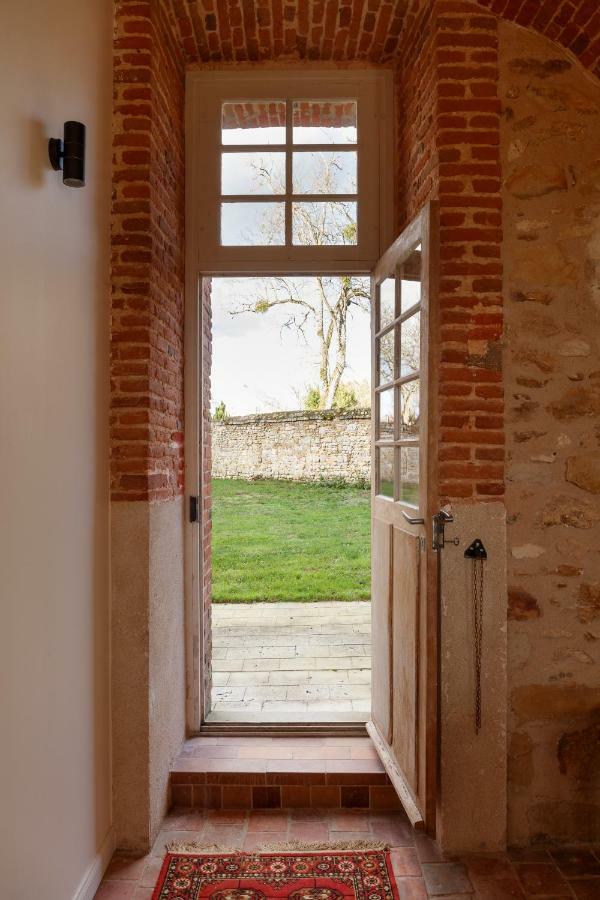 Le Domaine De Fleury - Pierres D'Histoire Fleury-en-Biere Exterior foto